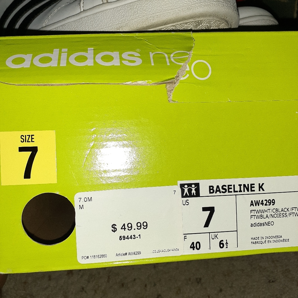 Adidas shoes - Picture 4 of 4